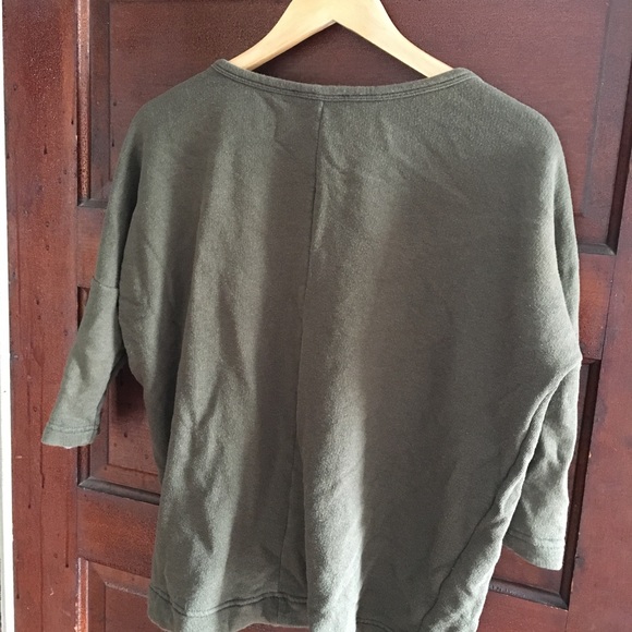 Crewneck sweatshirt with spikes - Picture 5 of 5